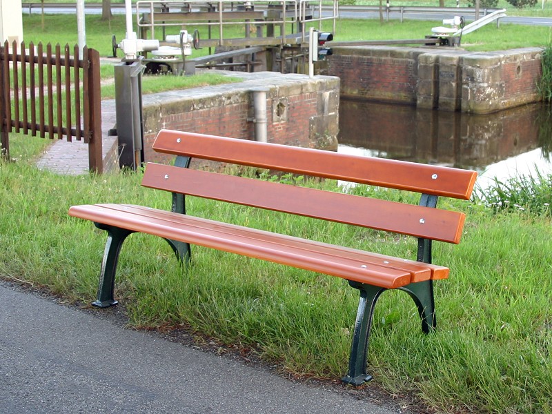 SAALE Gusseisenbank